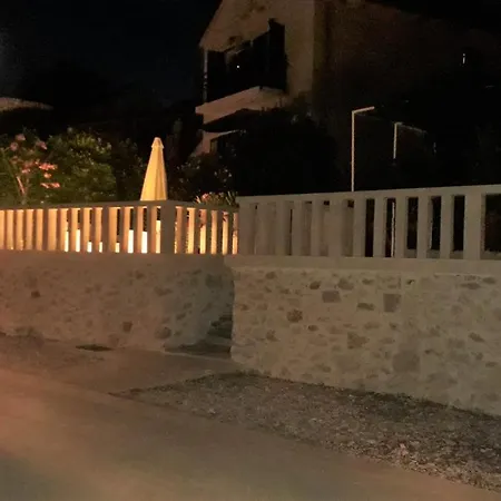 Summer House Bella On The Nyaraló Podaca