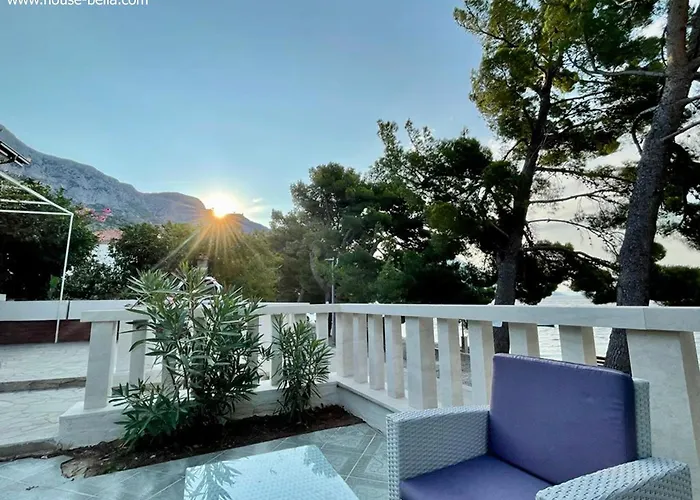 Summer House Bella On The